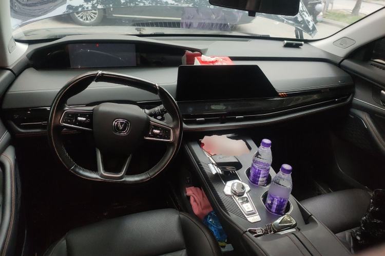 Used CHANGAN UNI-K 2021 2.0T Excellence Edition Center Console