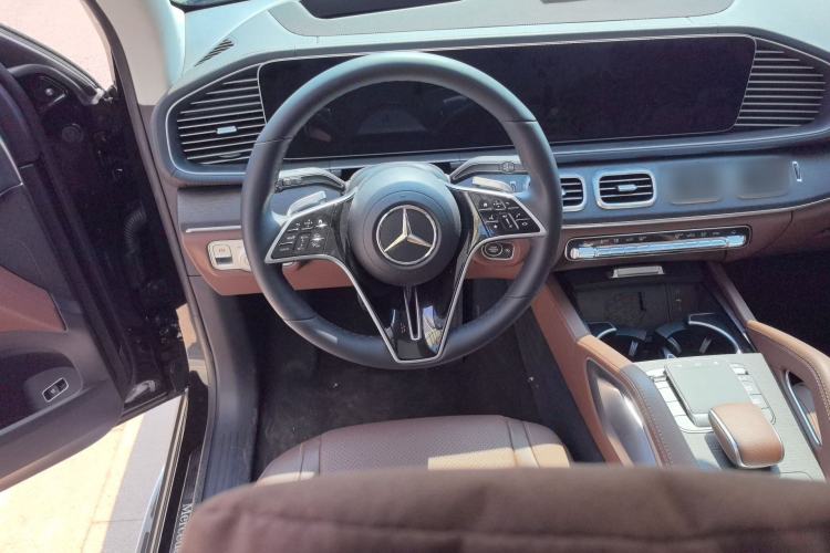Used Mercedes-Benz GLE 2025-Year Restyled GLE 450 4MATIC Luxury Edition Steering Wheel