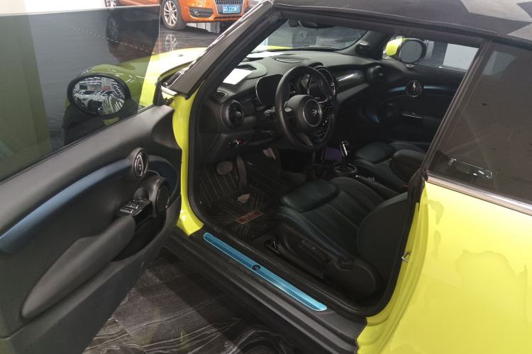 Used MINI MINI 2022 1.5T COOPER CABRIO Sidewalk
