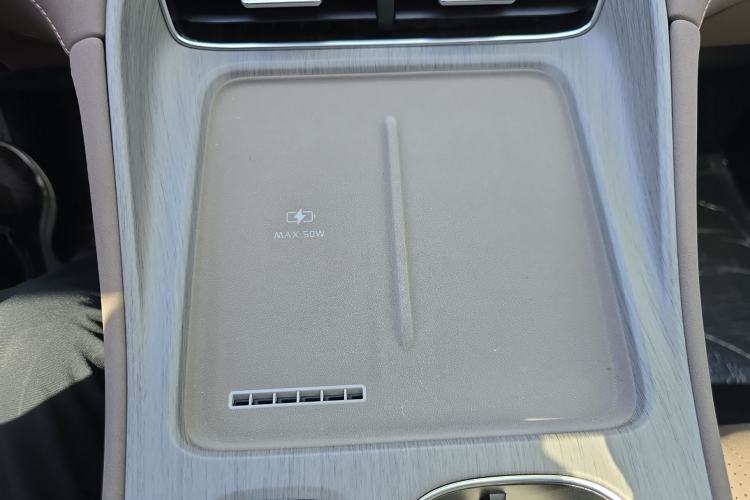 Used Chery Tiggo 8 PLUS 2025 290TGDI DCT Prestige 5-Seater
