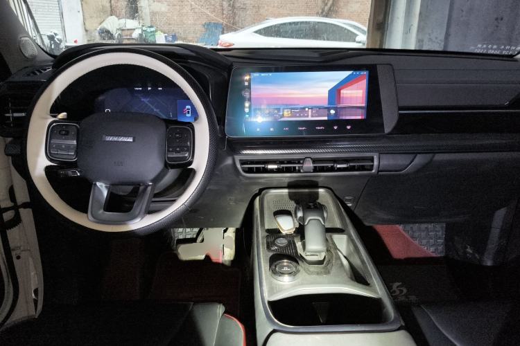 Used Haval X DOG 2022 1.5T DCT Four-Wheel Drive Trendy Wild Edition Center Console