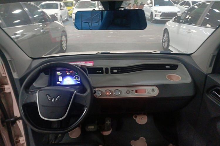 Used Wuling Hongguang MINIEV 2021 Macaron Sandwich Model 170 km Lithium Iron Phosphate