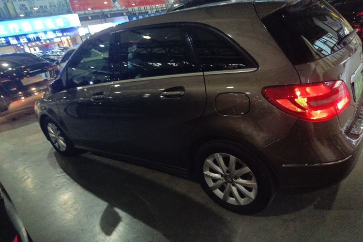 Used Mercedes-Benz B-Class 2012 B 180 Exterior 3