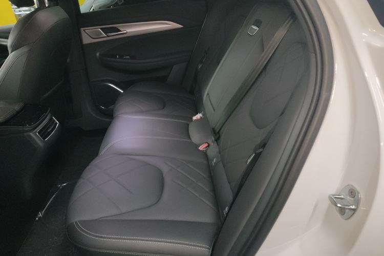 Used ARCFOX Alpha T6 2025 688MAX 175kW