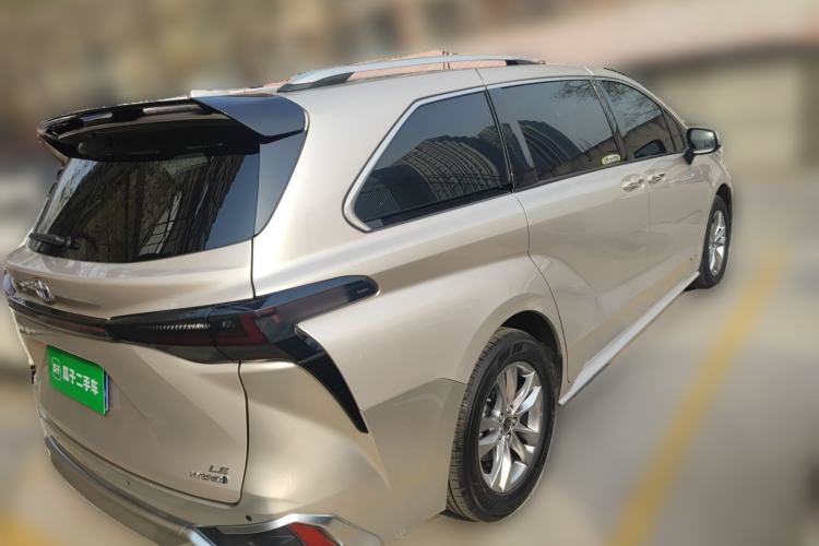Used Toyota SIENNA 2023 2.5L Hybrid Comfort Edition