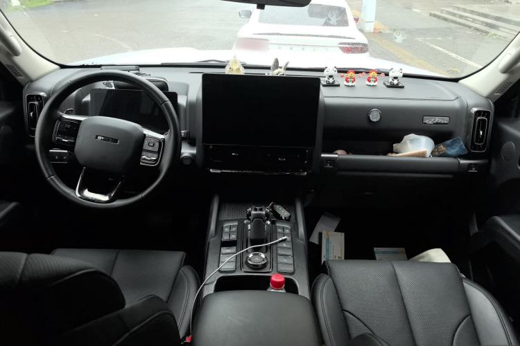 Used Haval H9 2024 2.0T Gasoline 4x4 Territory Edition Center Console