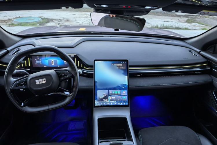 Used Geely Galaxy L6 2024 125km Creative Edition
