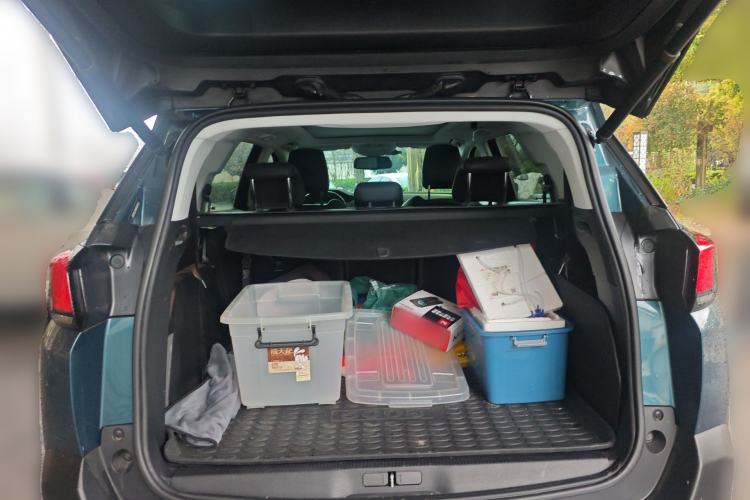 Used Peugeot 5008 2017 350THP 7-Seater Elite Edition Trunk