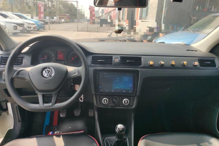 Used Volkswagen Santana 2016 1.6L Manual Fashion Edition Center Console