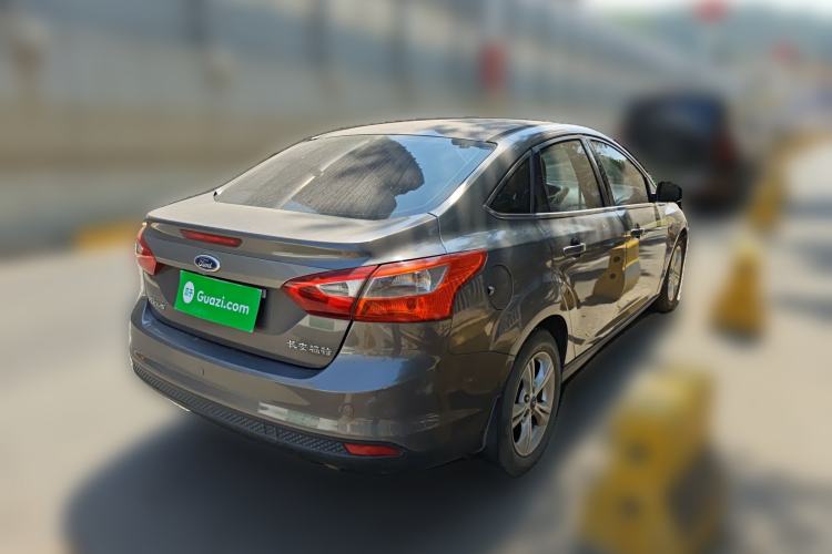 Used Ford Focus 2012 Sedan 1.6L Automatic Fashion Edition