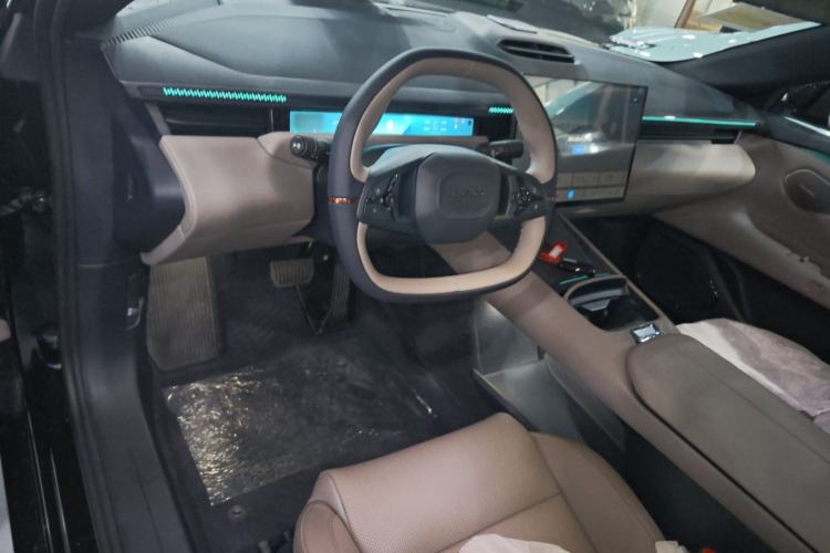 Used Lynk & Co Z10 2025 71 kWh 602 km Range Rear-Wheel Drive Pro