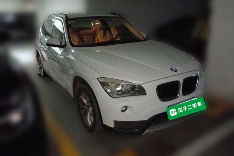 Used BMW X1 2012 sDrive18i Luxury Edition Front Right 45 Deg