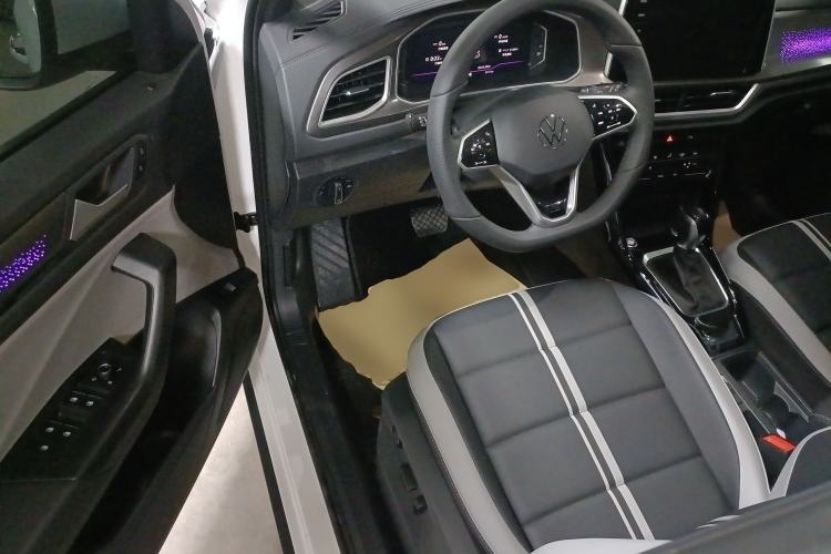 Used Volkswagen T-ROC 2025 Facelift Model 2 300TSI DSG Two-Wheel Drive Chenguang Edition Driver Seat