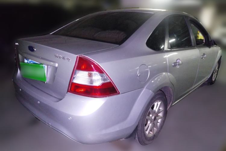 Used Ford Focus 2011 Sedan 1.8L Manual Classic Model
