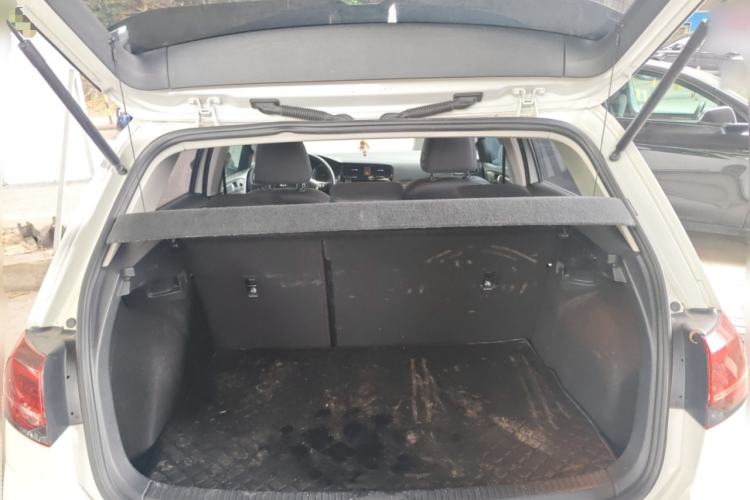 Used Volkswagen Golf 2018 230TSI Automatic Luxury Version Trunk