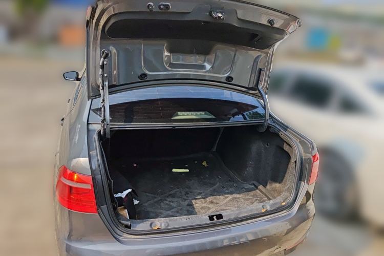 Used Volkswagen Lavida 2013 Revised Version 1.4 TSI DSG Comfort Edition Trunk