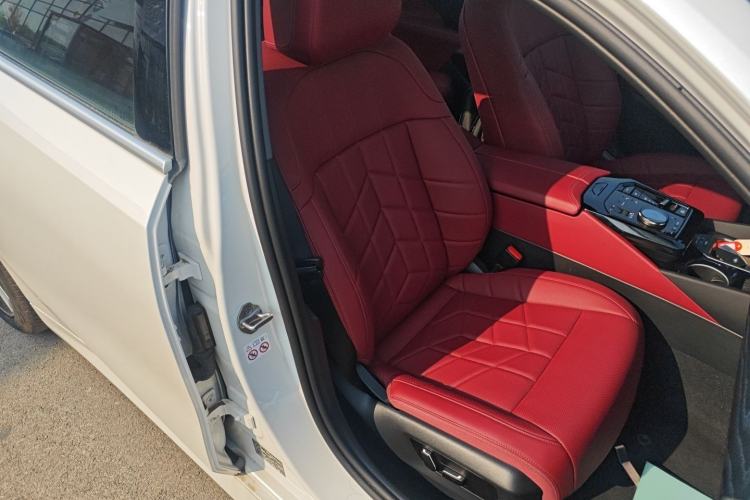 Used BMW i5 2024 eDrive 35L Luxury Package