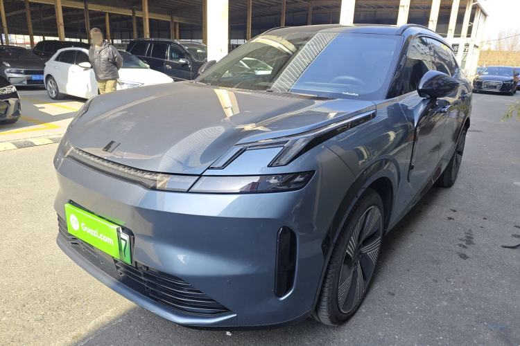 Used Lynk & Co 08 EM-P 2025 220 km All-Wheel-Drive Performance Halo