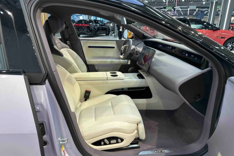 Used Avatr 06 2025 Pro Range-Extended Edition