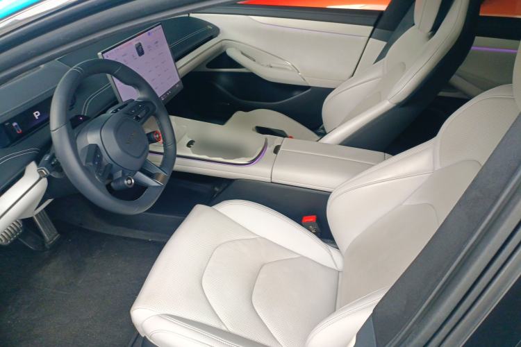 Used Xiaomi Auto SU7 2024 Four-Wheel Drive Ultra-Long Range Advanced Intelligent Driving Max Edition Left Front Seat