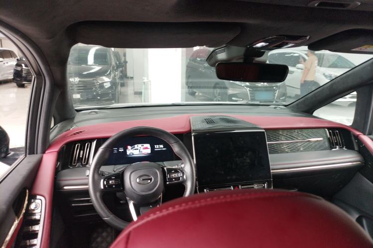 Used GAC Trumpchi M8 2023 Zongshi Series Dual-Motor Supreme Edition Center Console