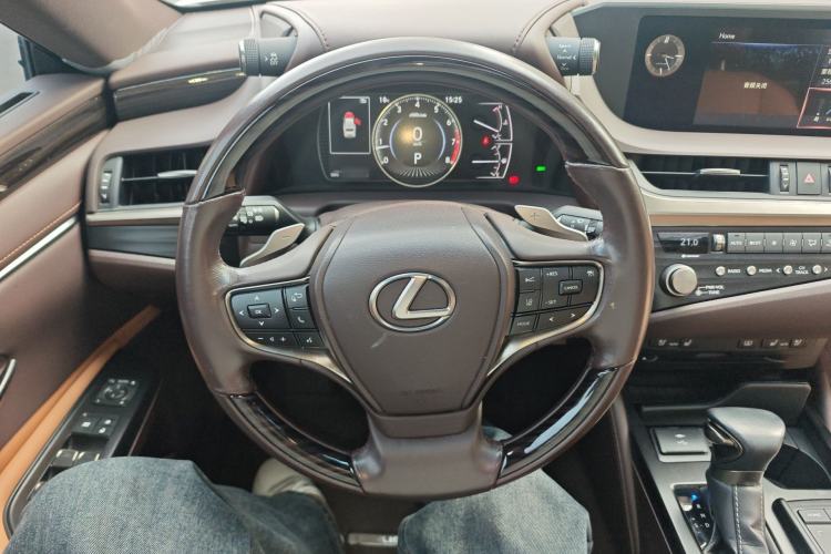 Used Lexus ES 2020 260 Deluxe Edition