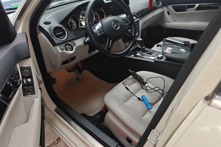 Used Mercedes-Benz C-Class 2011 C 200 CGI Fashion Model