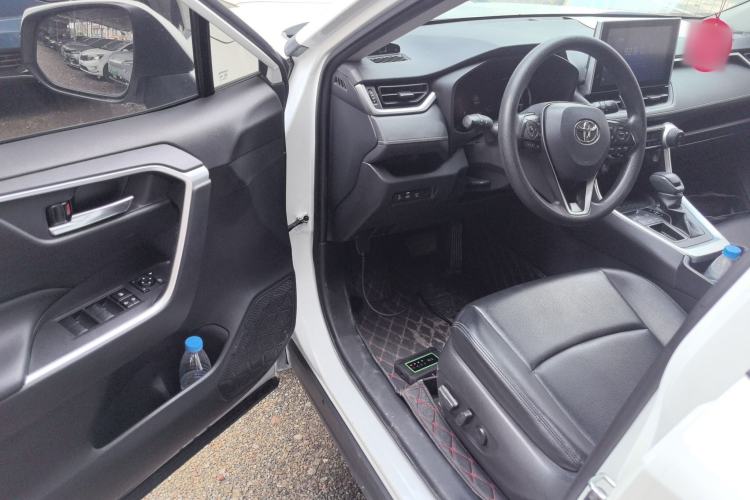 Used Toyota RAV4 2021 2.0L CVT Two-Wheel Drive Fashion Edition