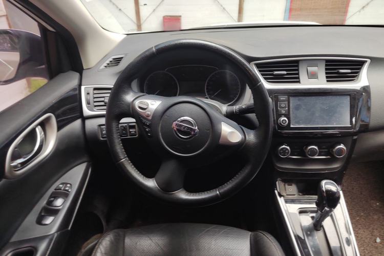 Used Nissan Sylphy 2018 1.6XV CVT Deluxe Edition Steering Wheel