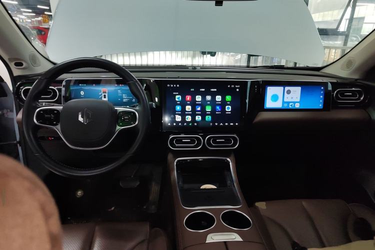 Used Leapmotor C11 2023 Pure Electric 500 Comfort Edition Center Console