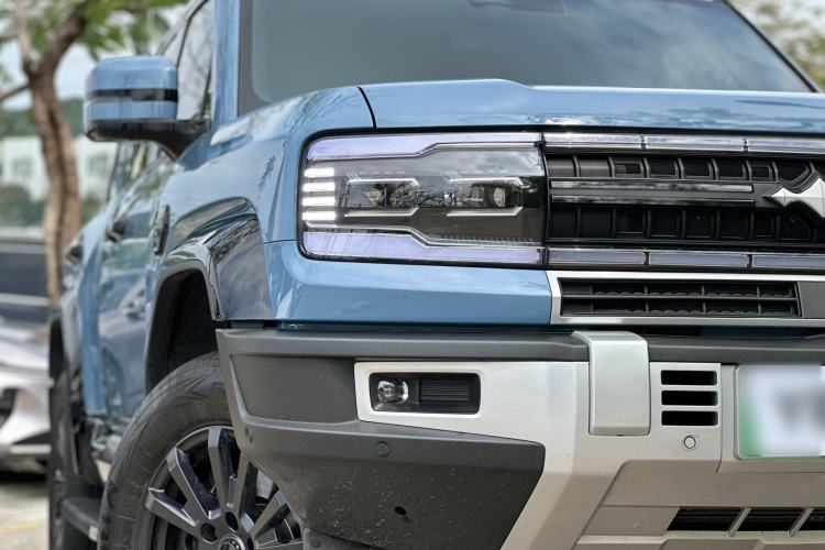 Used Formula Leopard Leopard 5 2023 Navigator Edition