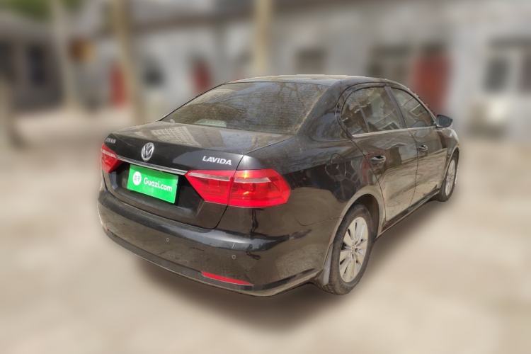 Used Volkswagen Lavida 2013 Restyled Classic 1.6L Manual Comfort Edition
