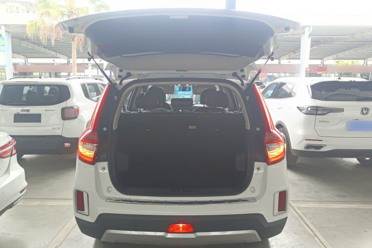 Used Geely Auto Vision X6 2016 1.3T CVT Flagship Model Trunk