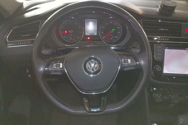 Used Volkswagen Tiguan L 2018 Facelift 330TSI Automatic Two-Wheel Drive Luxury Edition