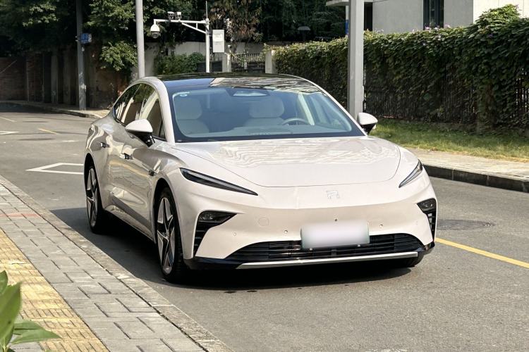 Used Rising F7 2023 Long-Range Pro Edition
