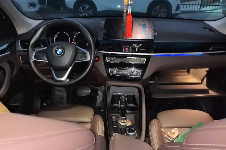 Used BMW X1 2020 sDrive25Li Leading Model
