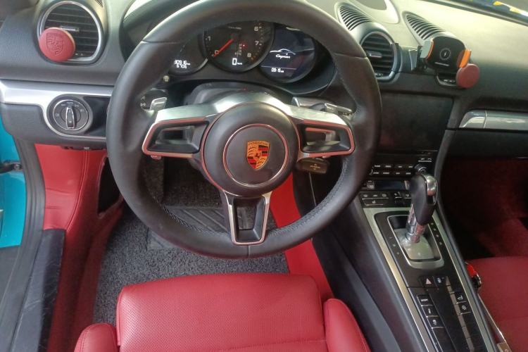 Used Porsche 718 2018 Cayman 2.0T
