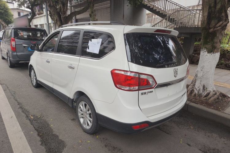 Used Baojun 730 2014 1.5L manual Comfort ESP version 7 seats
