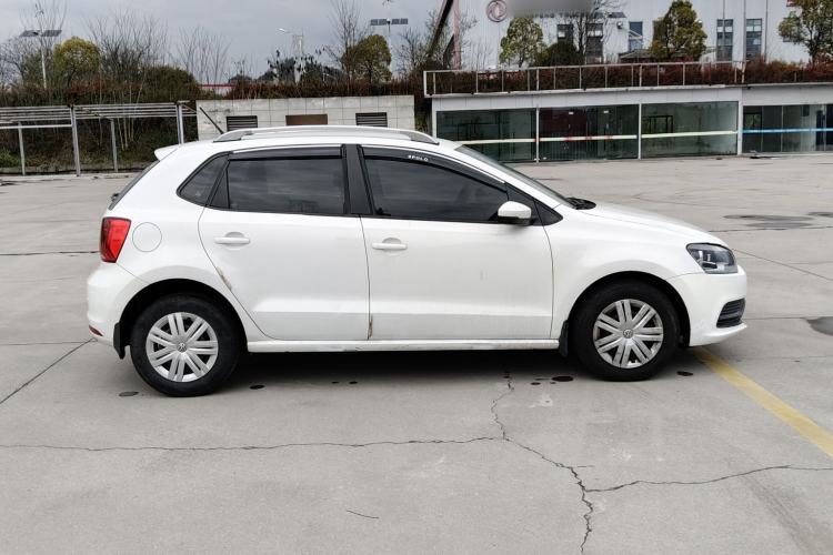 Used Volkswagen Polo 2018 1.5L Manual Drive-Comfort Model Exterior 5