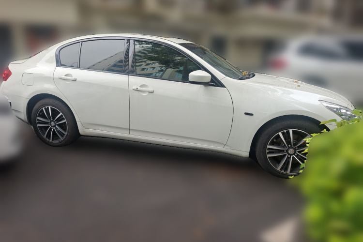 Used Infiniti G Series 2010 G25 Sedan Sport Edition Front Right 45 Deg
