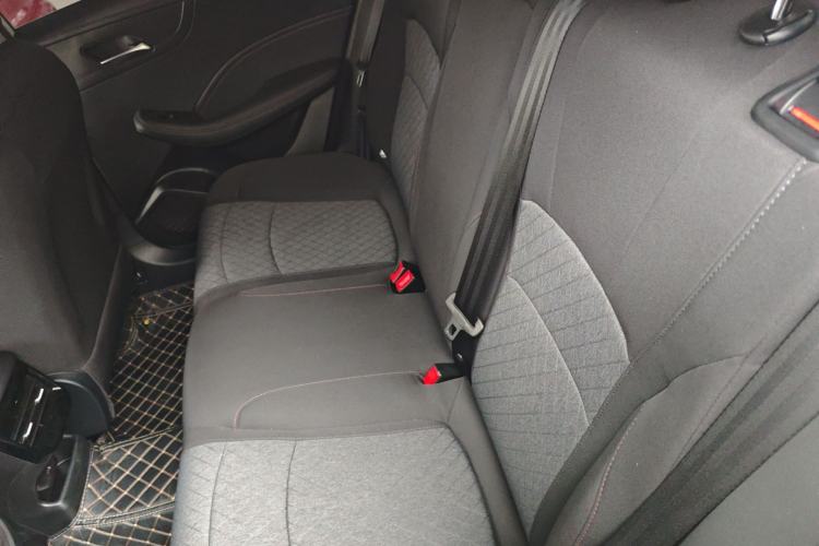 Used Roewe i5 2023 1.5L Manual Comfort Edition