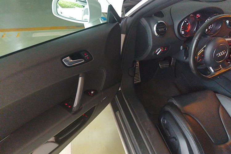 Used Audi TT 2011 TT Coupe 2.0 TFSI Driver Seat