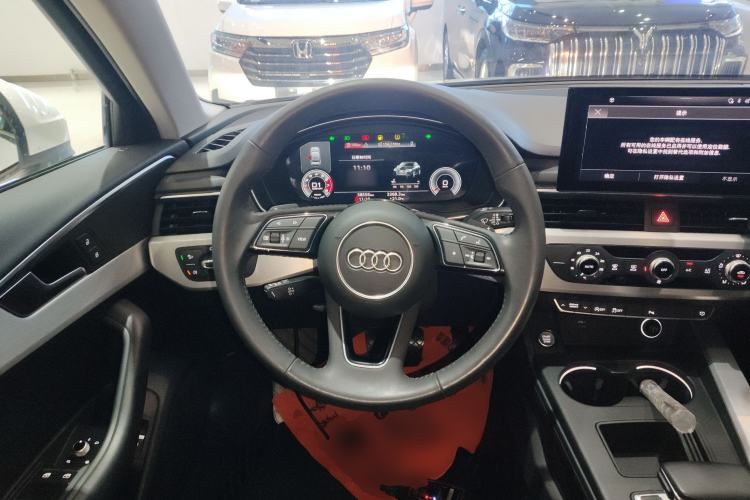 Used Audi A4L 2022 40 TFSI Fashion Dynamic Model Steering Wheel