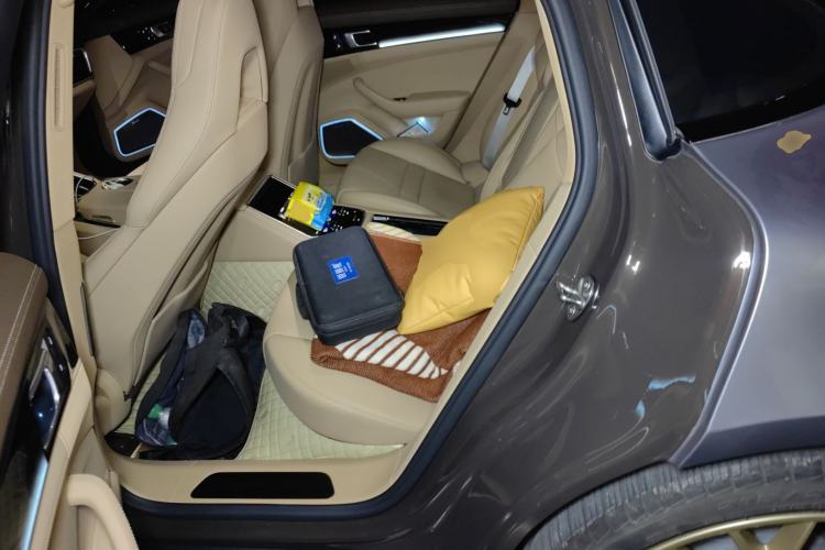 Used Porsche Panamera 2022 Panamera 4 E-Hybrid Platinum Edition 2.9T Left Rear Seat