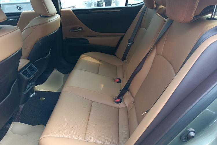 Used Lexus ES 2020 200 Excellence Edition Left Rear Seat