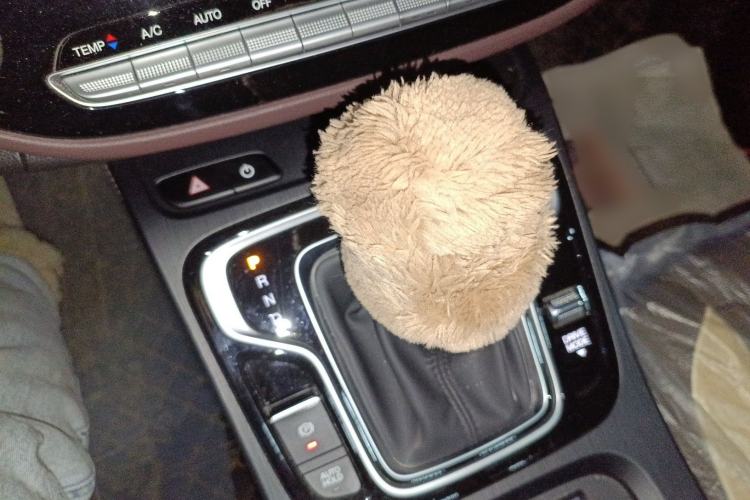 Used GAC Trumpchi M6 2021 PRO 270T Automatic Luxury Edition Gear Lever