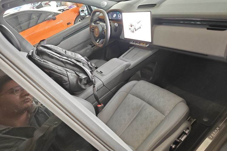 Used Zeekr 7X 2025 75 kWh Rear-Wheel Drive Intelligent Driving Version