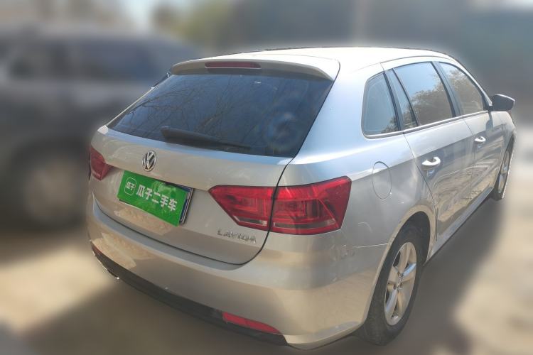 Used Volkswagen Gran Lavida 2013 1.6L Manual Fashion Model
