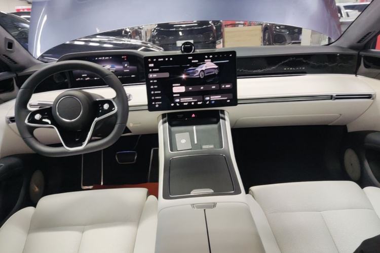 Used Hima Stelato S9 2025 Extended-Range Max Center Console