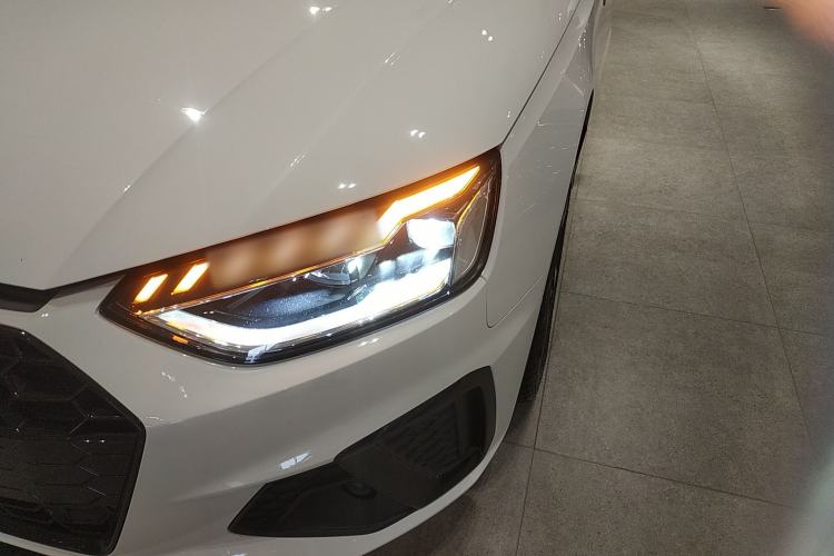 Used Audi A4L 2022 40 TFSI Luxury Dynamic Model
